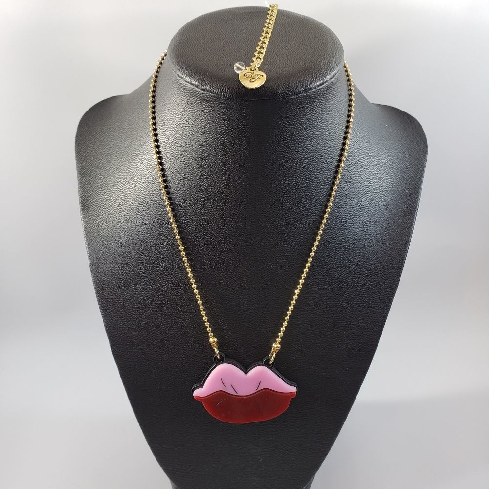Betsey Johnson kiss lips necklace